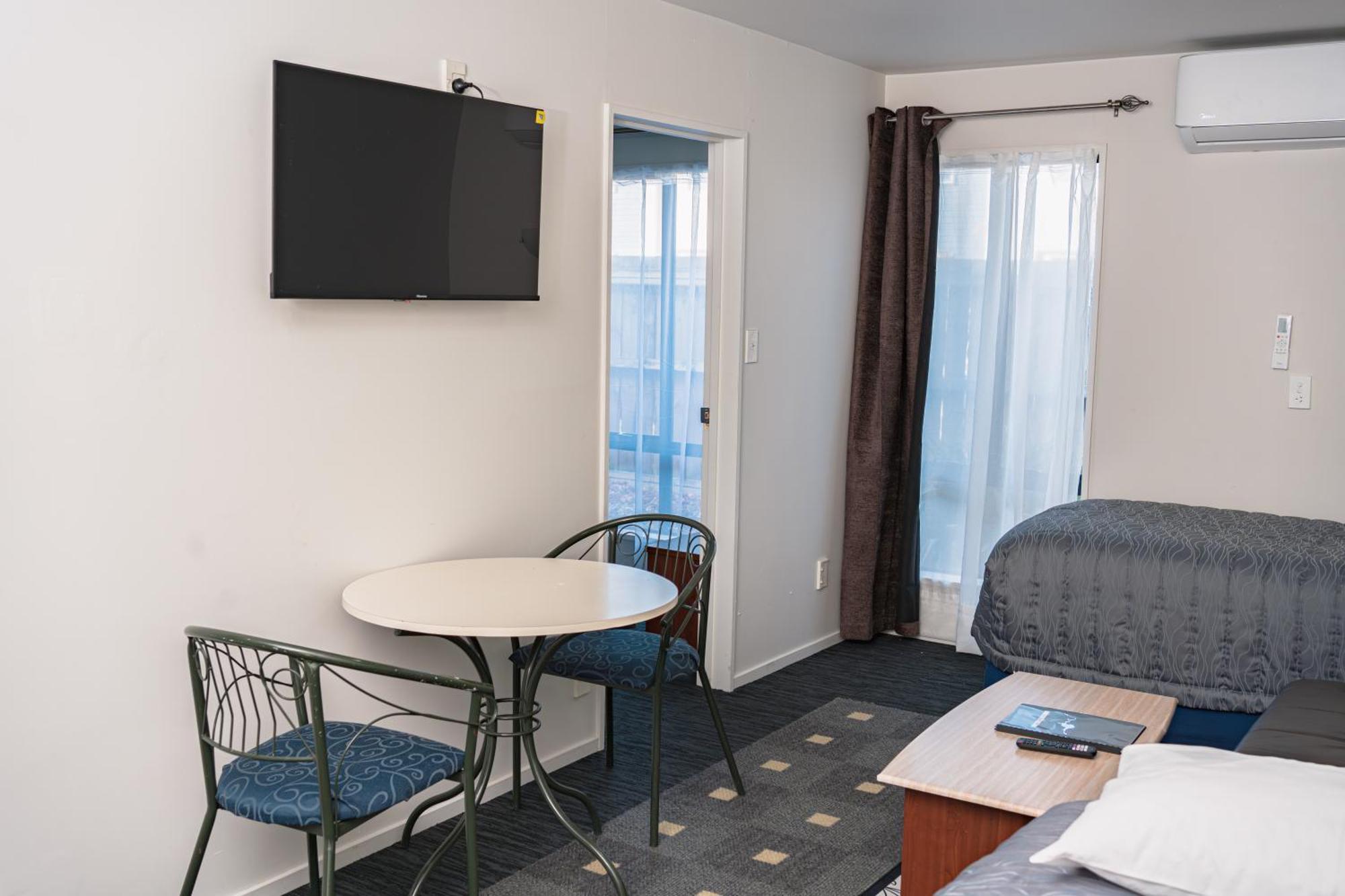 Deluxe Quadruple Room,1689922751:JPEG